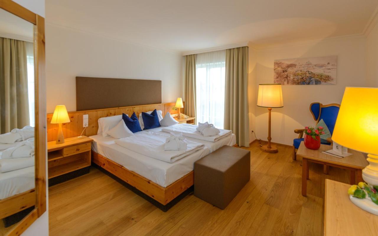 Hotel Walserwirt ภายนอก รูปภาพ