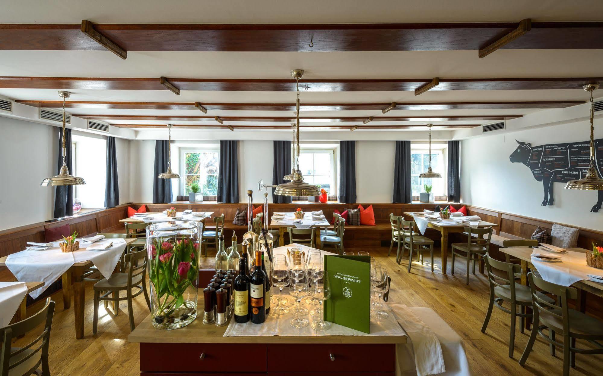 Hotel Walserwirt ภายนอก รูปภาพ