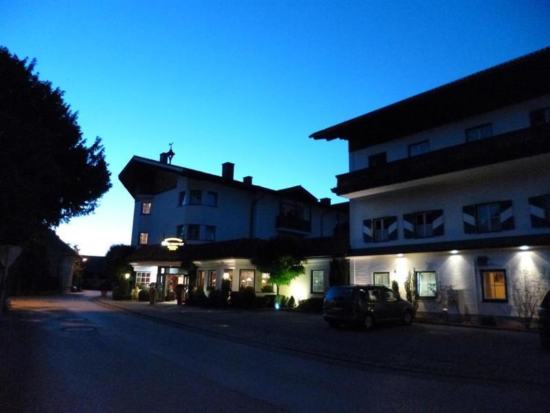 Hotel Walserwirt ภายนอก รูปภาพ